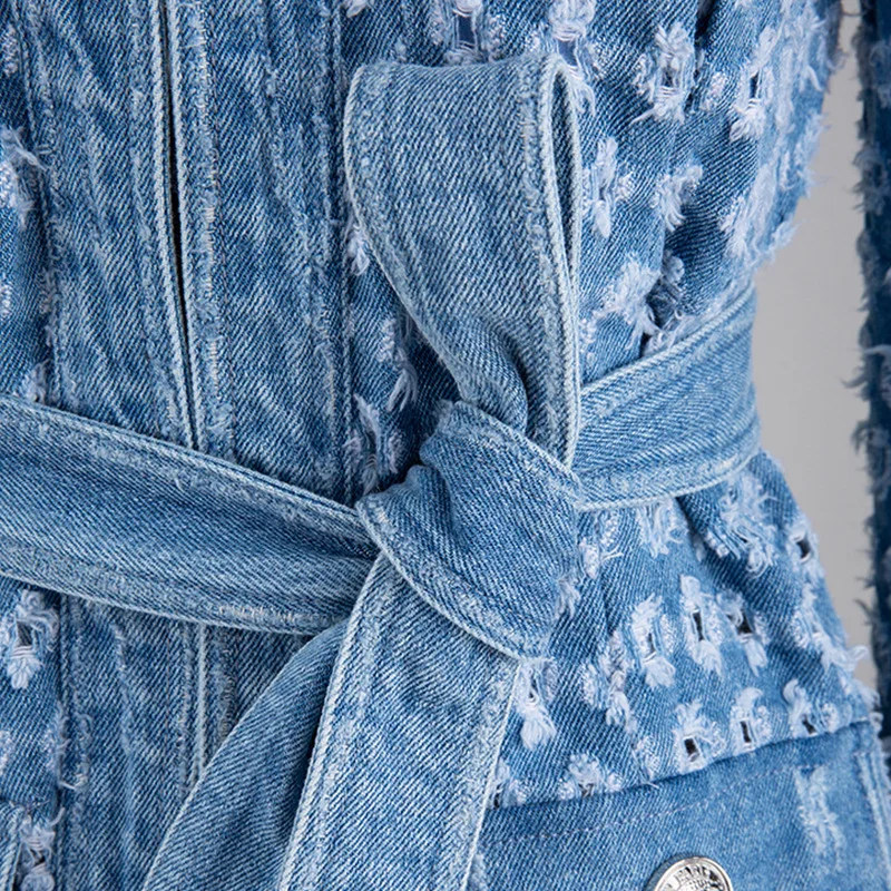 

Chao people's new metal buckle decoration heavy industry wash hole hidden buckle denim coat female tide