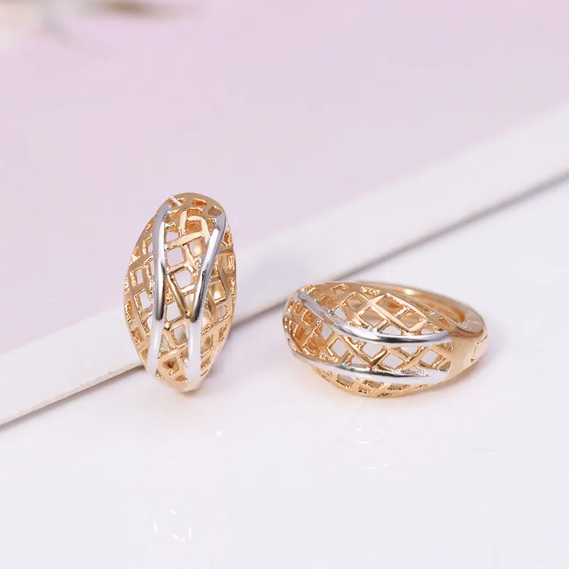 Женские серьги-кольца MxGxFam 18 K белые золотые без камня в классическом стиле |