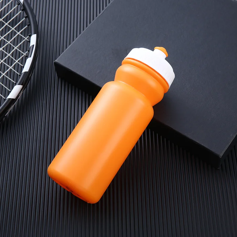

Модная бутылка для воды для походов рыбалки альпинизма Спортивная бутылка для воды экструзионная портативная Спортивная бутылка из полиэт...
