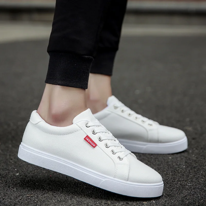 

in Stock Fashion Mens Womens Running Shoes Light Up Comfortable Platform Women Men Sneakers Sports Trainers Athletic Lacquer