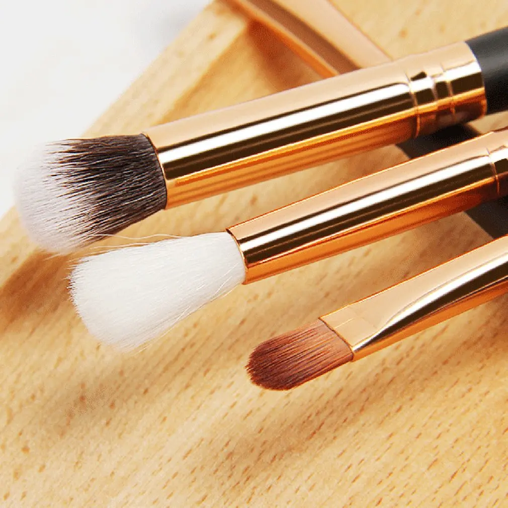 Женский набор кистей с деревянной ручкой для теней пудра макияжа бровей губ