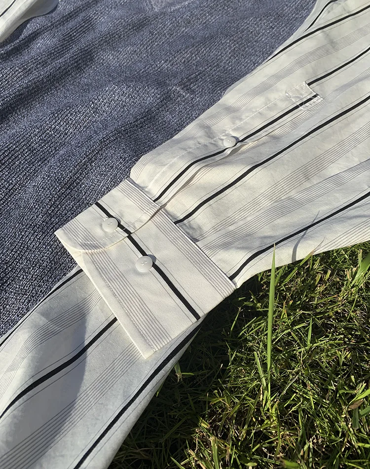 

Loose Fake Two-piece Knitted Vest Stitching Silhouette Shirt Dress