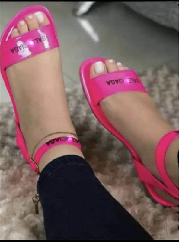 

Brand Designer summer women's sandals Paris fashion slippers new flat shoes slipper wholesale