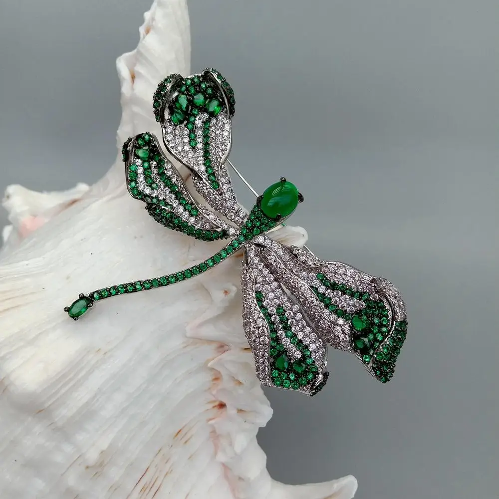 Женская Брошь в виде стрекозы с фианитом |