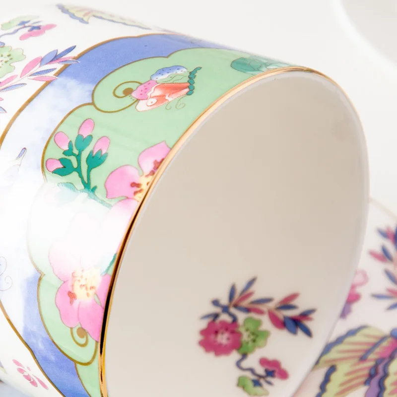 Фарфоровая белая чашка с бабочкой винтажная и блюдце | Дом сад