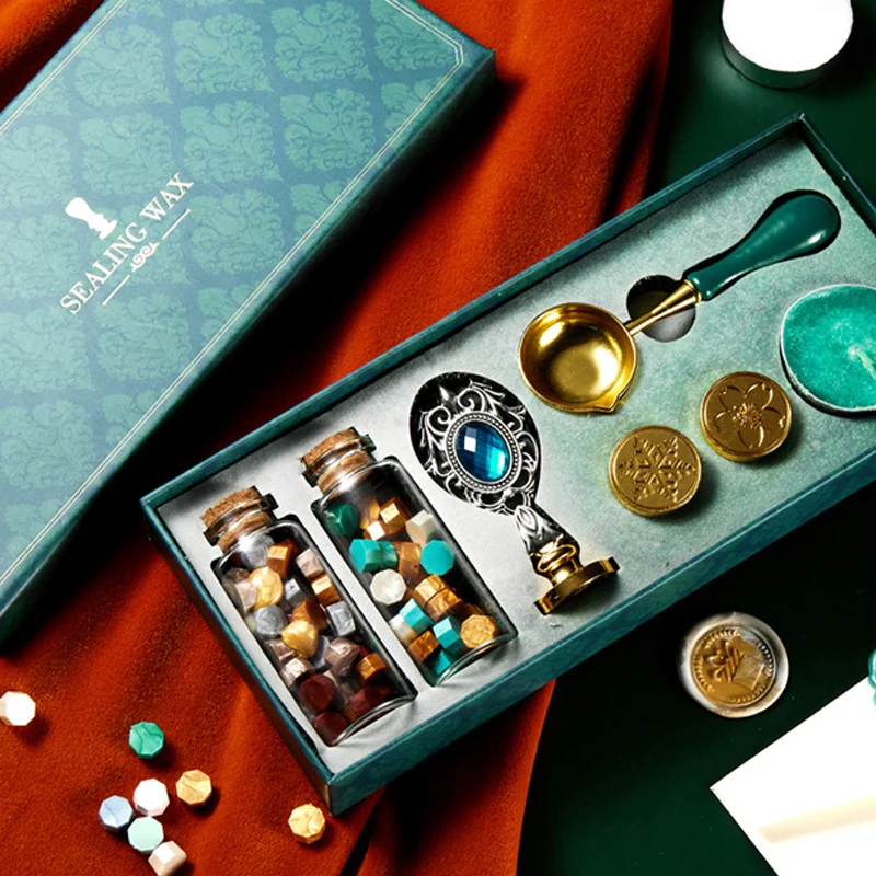 

1 Set Retro Lacquer Seal Gift Box Multicolor Lacquer Wax Grain Set Envelope Sealing Wax Spoon Kit Stamp Mark Pen DIY Art Decor