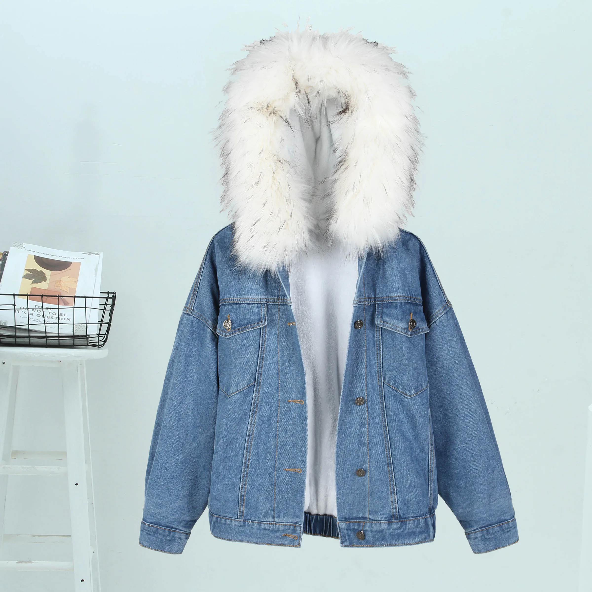 Женская утепленная джинсовая куртка из искусственного меха на флисе с капюшоном