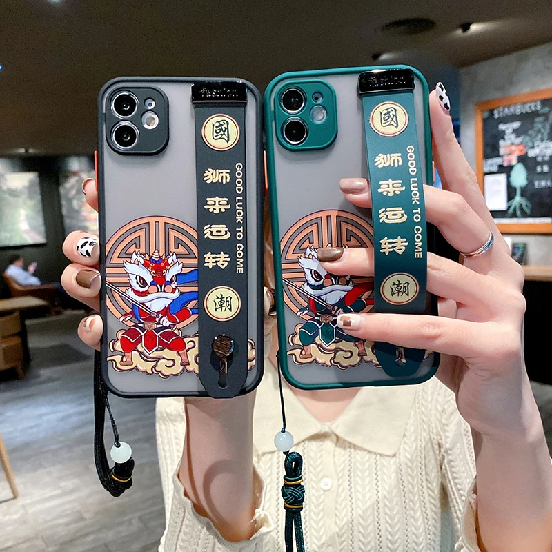 

Wristband mobile phone case Chinese wind lion to run for iPhone 11 / 11pro / 11promax / 12 / 12pro / 12promax / 12mini
