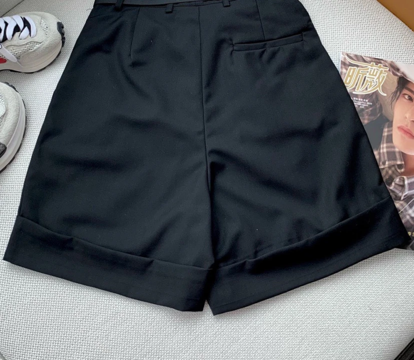 

111898 2021 Summer New Women Luxury Logo Letter Print Design Fashion Classic High Waist Belt Loose Casual Straight Shorts A2