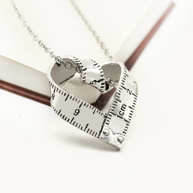 Индивидуальный дизайн регулируемая линейка кулон для измерения любви ожерелье