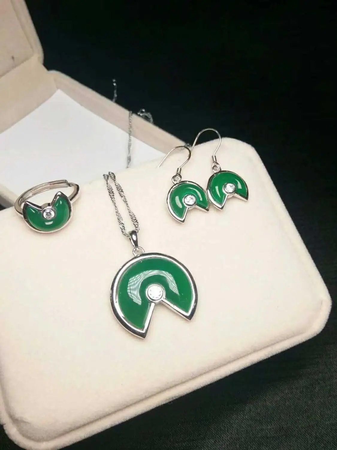 Аутентичный Природный Изумрудный нефрит Нефритовое ожерелье кулон кольцо Набор
