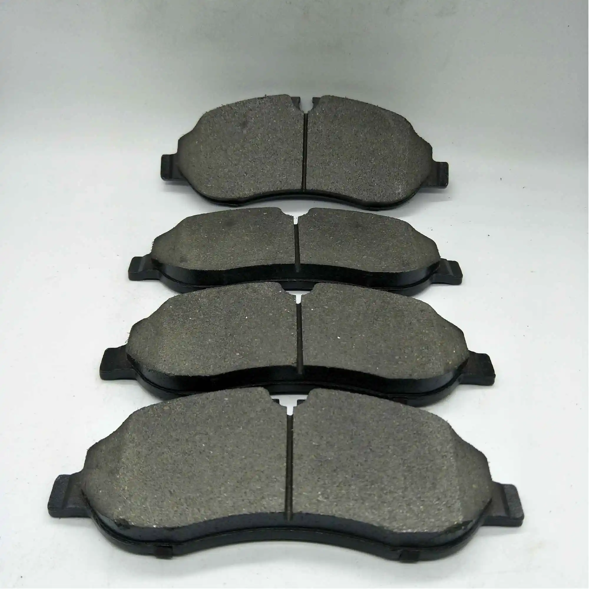 Колодки тормозные передние D1774 для грузовиков D Transit 2015 OEM:CK4Z-2001-A CK4Z2001A 4 шт./компл. |