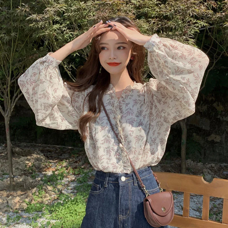 

Новинка 2021, женская одежда для ранней весны, женская дизайнерская нишевая шифоновая рубашка с V-образным вырезом и цветочным принтом, рубашк...