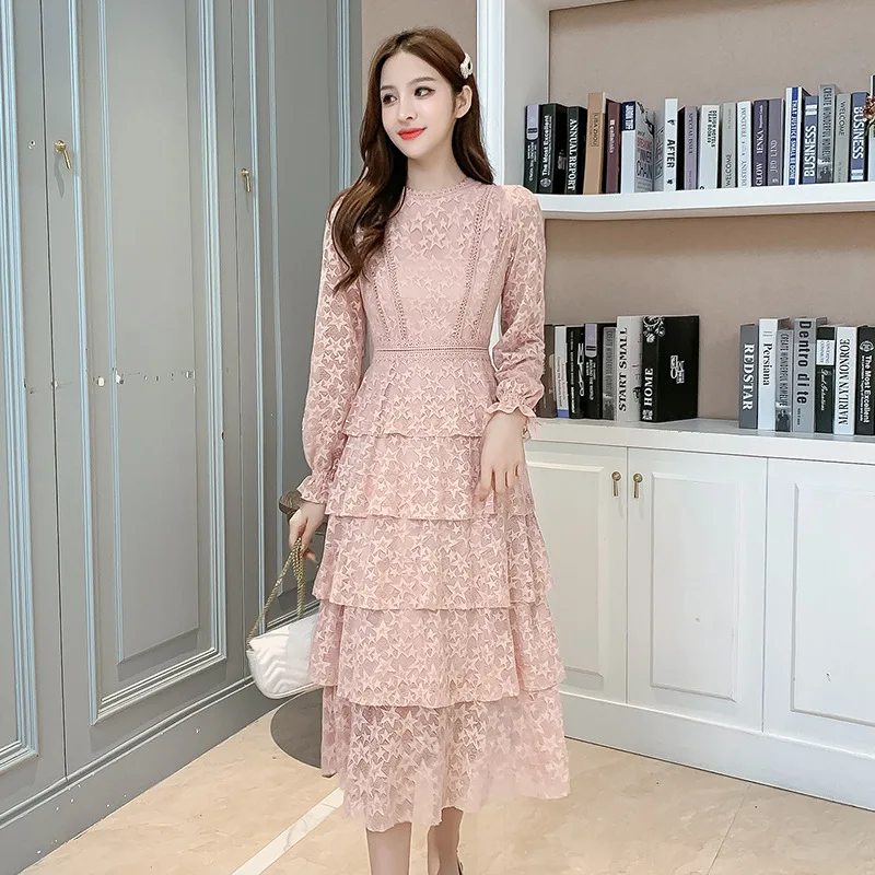 Кружевное платье феи весенне осеннее однотонное женское с вырезом лодочкой и