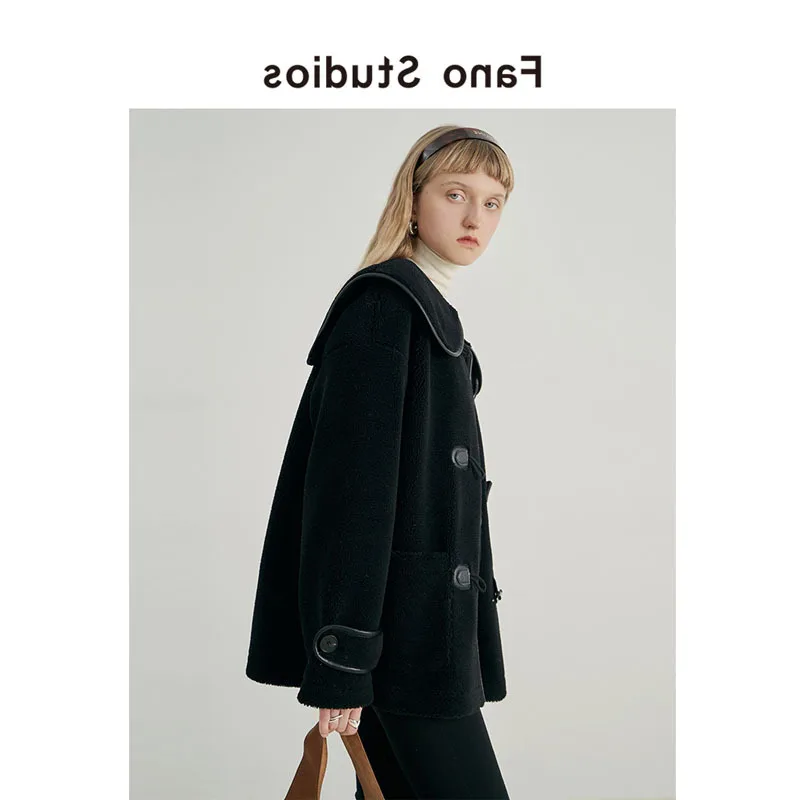 Winter New Fur One-piece Loose Aging Navy Collar Ox Horn Buckle Coat Women