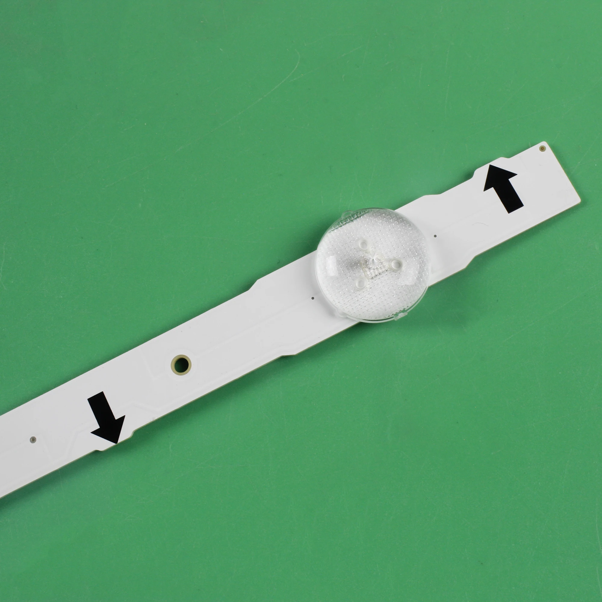 Новинка комплект 4 шт. 7LED 647 мм светодиодные полосы для Samsung D4GE 320DC1 R1 R2 UE32H5570S UN32J5003AF