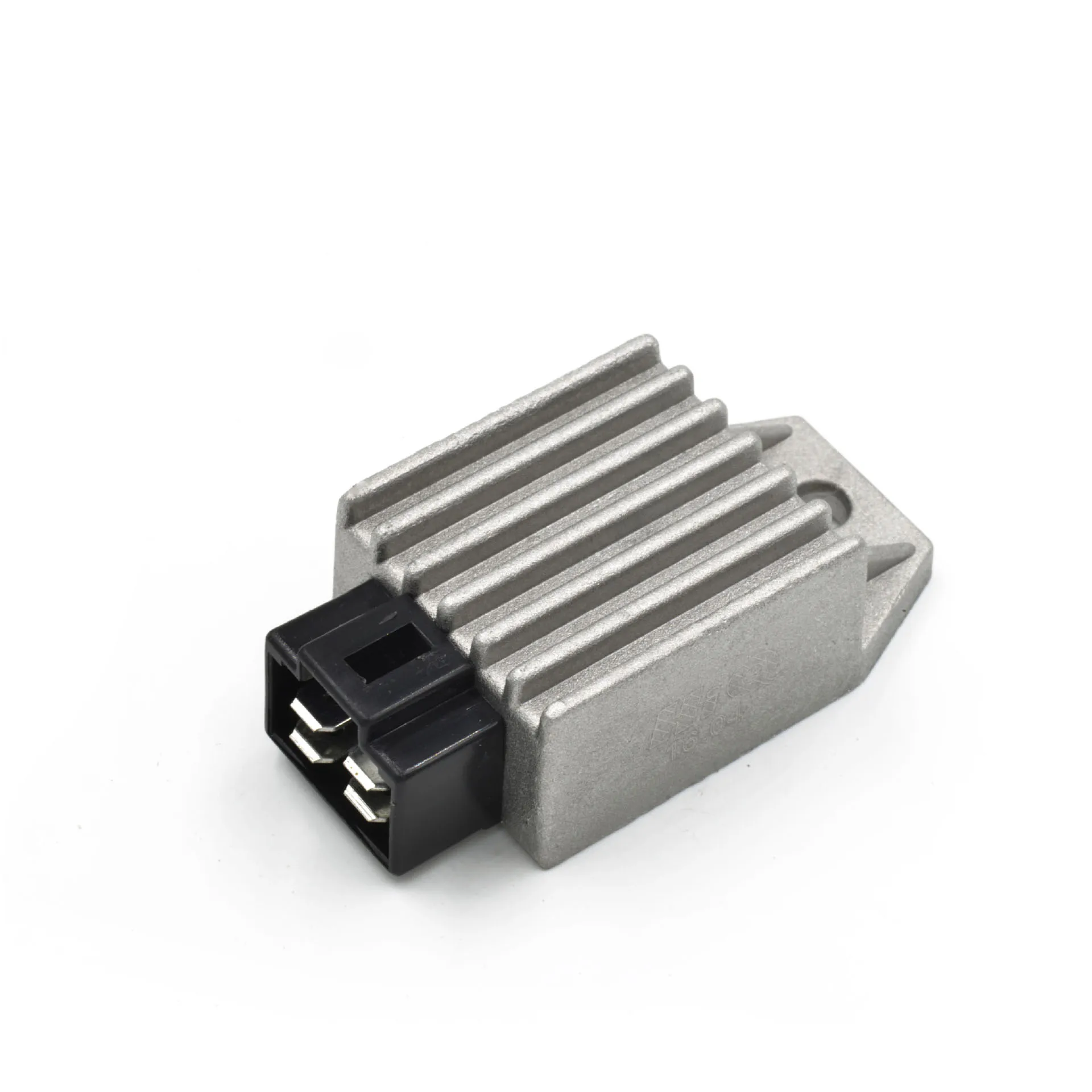 

1pcs Motorcycle Voltage Regulator Rectifier 12V 4Pin fit for Buggie with GY6 50cc 125cc 150cc Moped Scooter ATV Gokarts