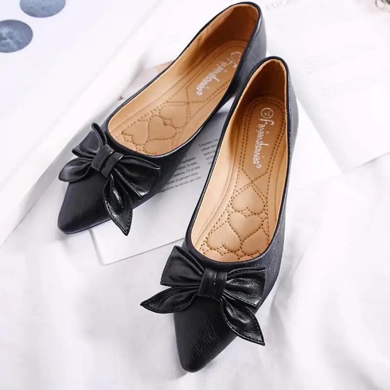Туфли женские кожаные без шнуровки плоская подошва низкий каблук лоферы бант