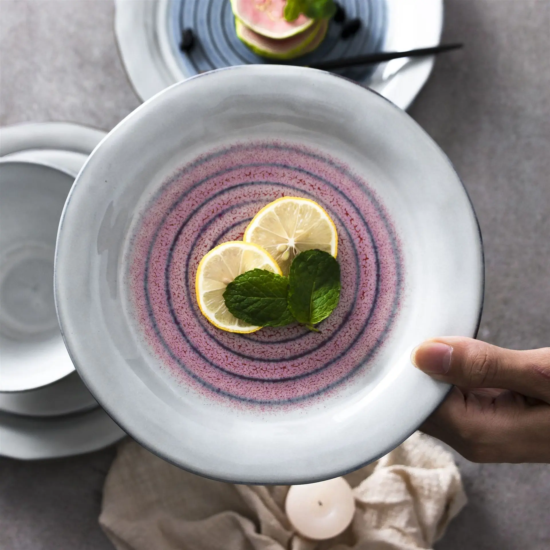 Простая Резьбовая тарелка с рисунком черная/белая керамическая квадратная для