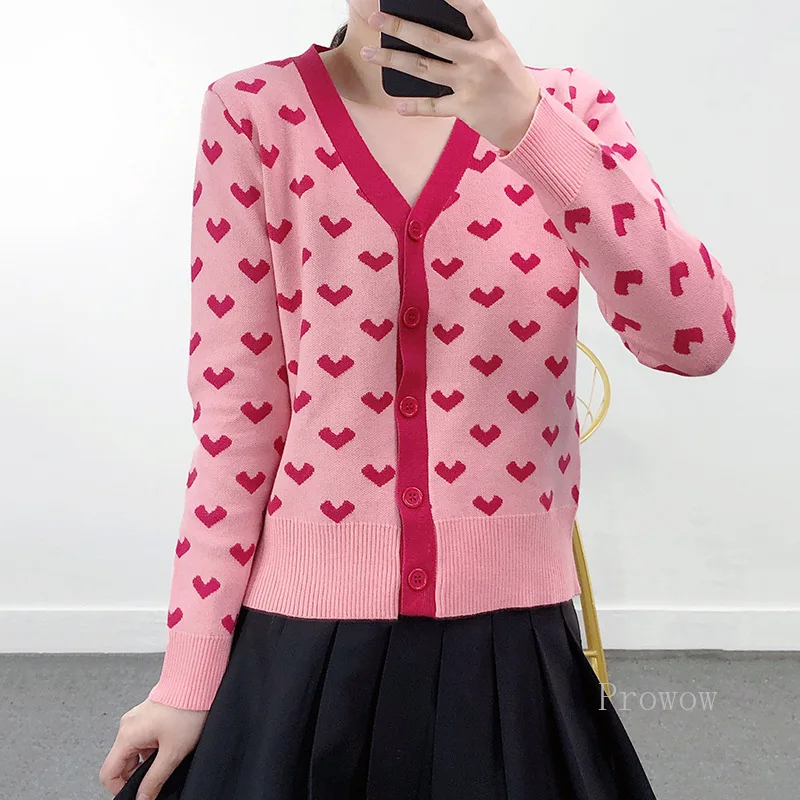 

Женский жаккардовый кардиган с V-образным вырезом, однобортный трикотажный кардиган с контрастными сердечками в Корейском стиле, осень 2021