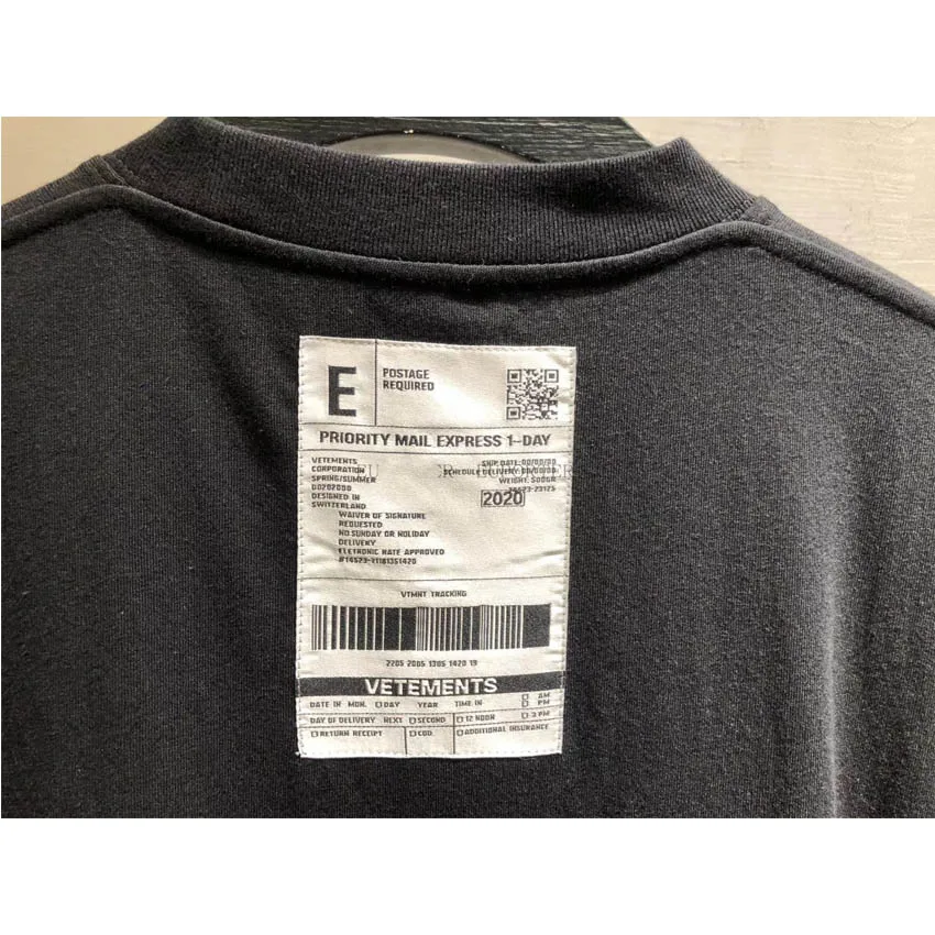 Мужская/женская летняя/Весенняя футболка с желтыми буквами | Мужская одежда