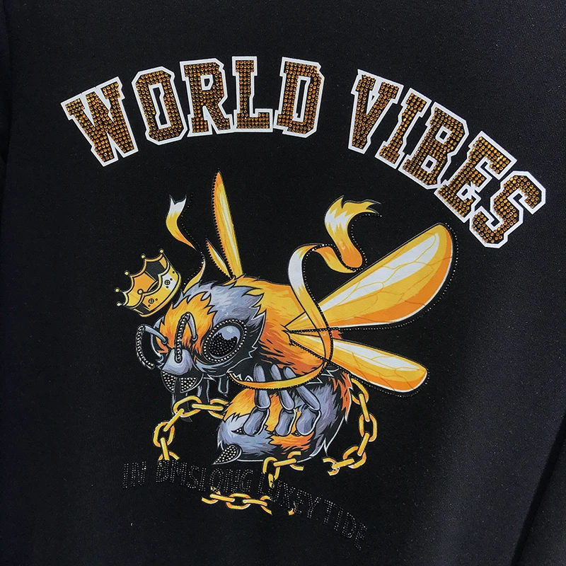 

Autumn 2020 men's sweater top letter hot diamond Bumblebee print Pullover round neck youth long sleeve T-shirt for men