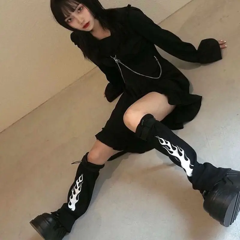 YUNFAN flame printing socks women 2020 new Harajuku anti-slip bag buckle lace up socks students girls fashion socks calcetines