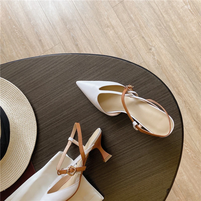 Туфли женские с ремешком на пятке 6 см заостренный носок высокий каблук красивая