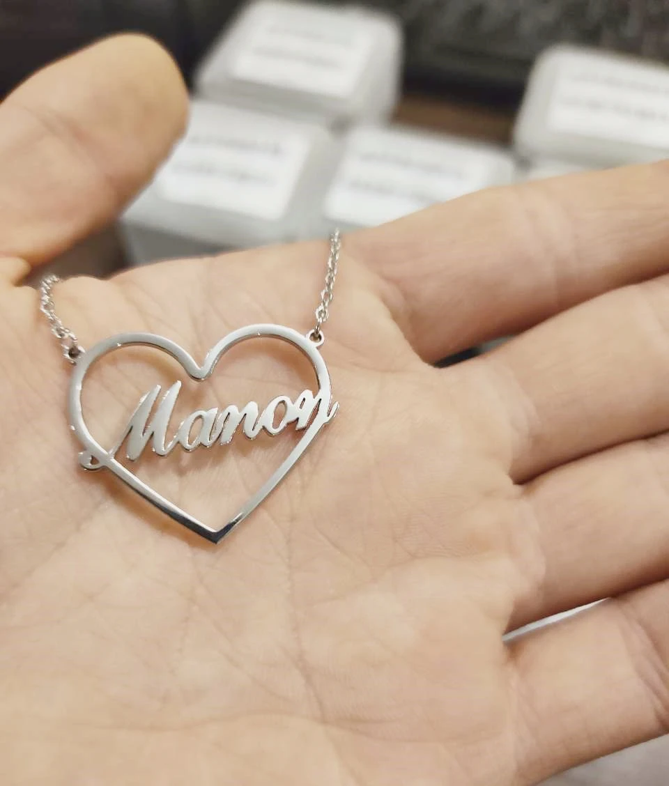 Ожерелье с именем на заказ в виде сердца из нержавеющей стали серебристого цвета