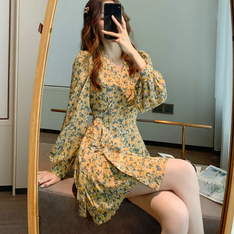 

Women Printed Floral Vintage Chiffon Dress 2020 Autumn Spring Female Vestido Long Sleeved High Waist V-neck Casual Mini Dresses