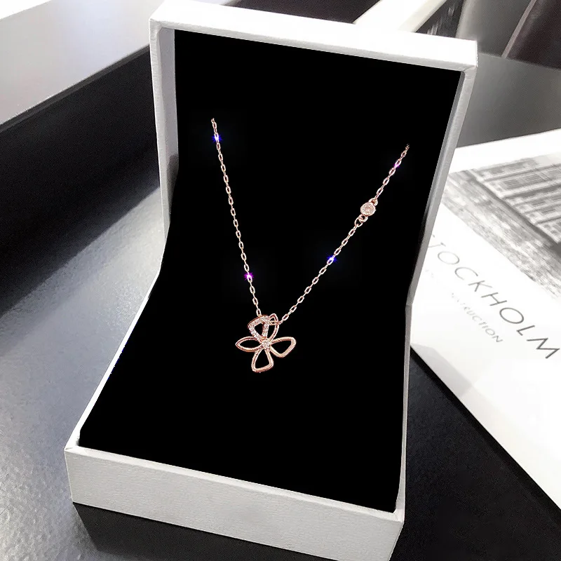

Korean fashion simple butterfly titanium steel clavicle chain niche design trend net red zircon necklace female