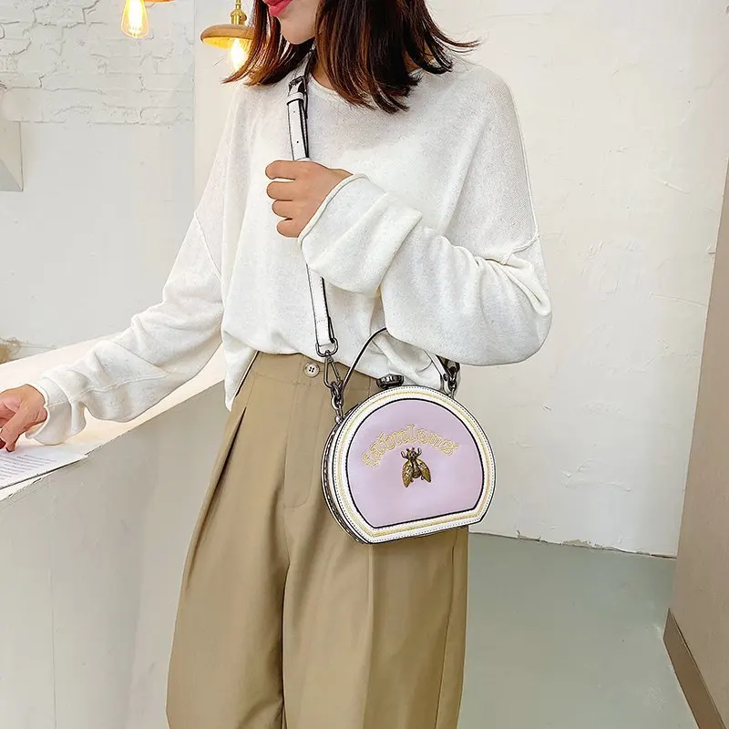 

Ladies Shoulder Bag Luxury Brand Design Handbag Personality Hip Flask Messenger Bag Outdoor Mobile Phone Bag Travel Organizer