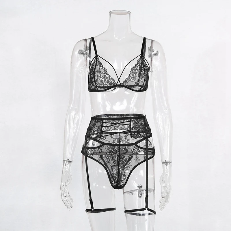 Комплект женского кружевного нижнего белья из бюстгальтера и трусиков | Женская