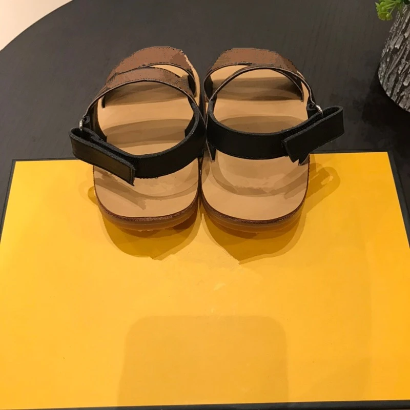 

2021 new girl's sandals summer girl's soft sole anti slip fashion versatile comfortable children's leather cool shoes fashion