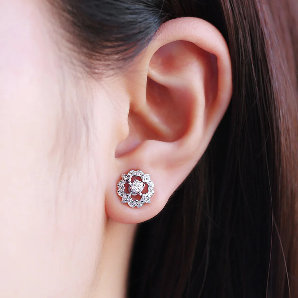 

ERIN High quality SWA simple elegant fashion earrings