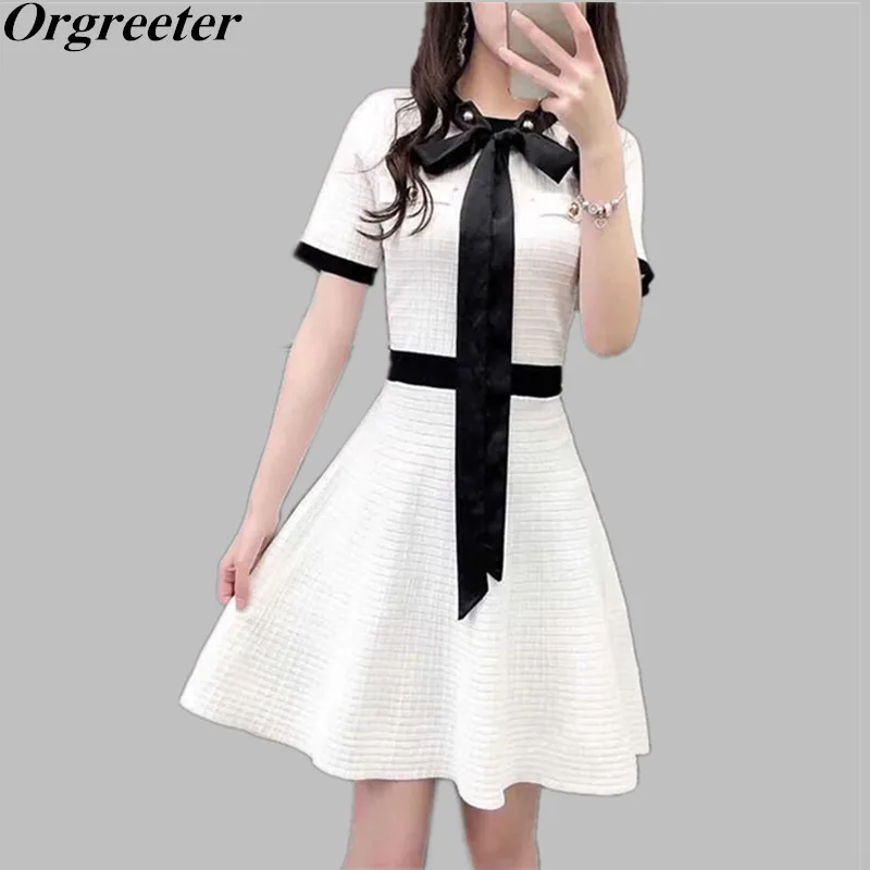 2020 Лето Осень Новый французский Хепберн Стиль Элегантный Лук короткий рукав