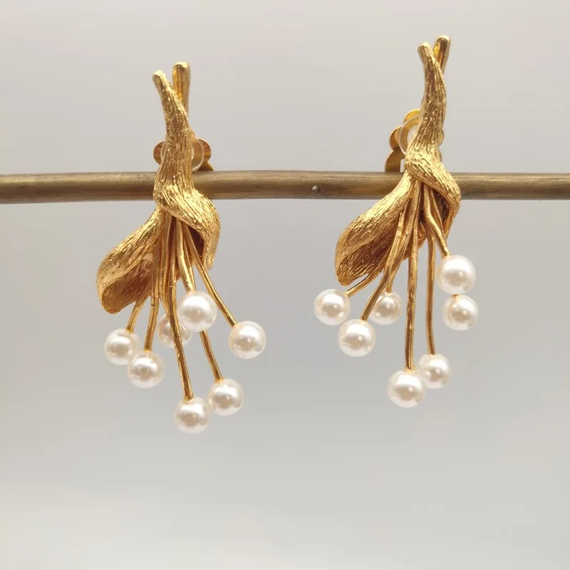 Женские серьги клипсы в стиле панк готика ретро с цветами жемчугом ювелирное