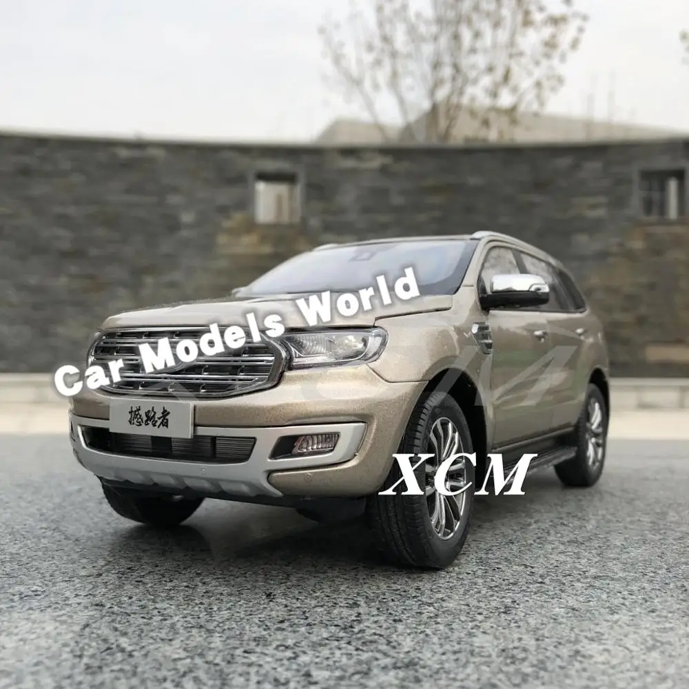 Модель литая автомобиля для нового внедорожника Everest Titanium SUV 2019 1:18 + небольшой