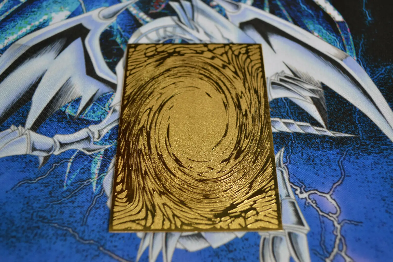 

Yu-Gi-Oh DIY Special Production Three Magic Gods Color Metal Hobby Collection Card