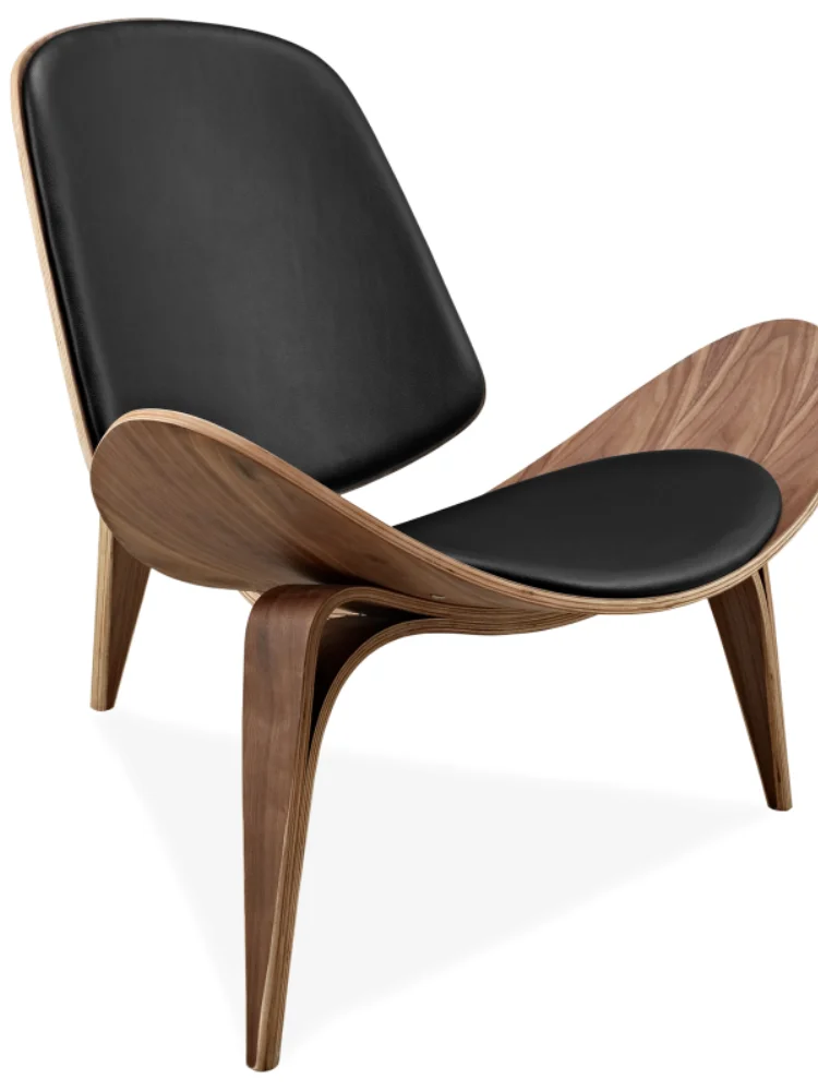 Стул с трехножным корпусом в стиле Ханса Вегнера черная фанера из искусственной