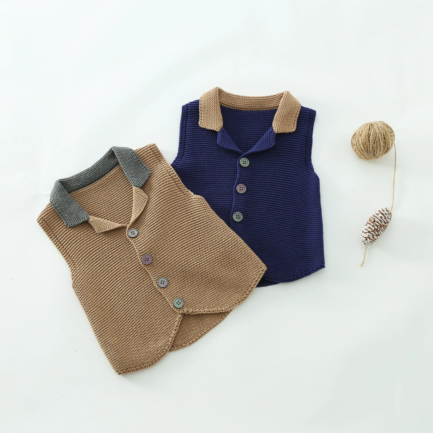 

Жилет детский однобортный из хлопка, с круглым вырезом