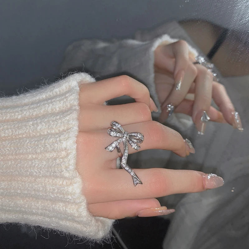 Серебристыми бантами полное кольцо с бриллиантом женские светильник класса люкс