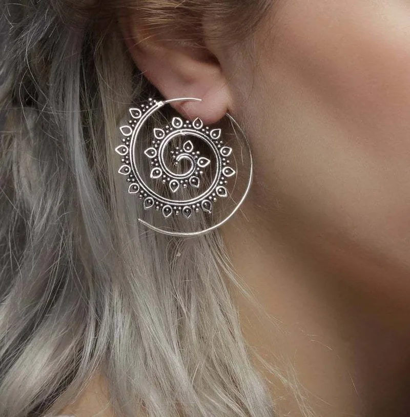 

1Pair Stainless Steel Indian Spiral Lotus Flower Surya Leaf Heart Earrings Hoop Piercing Ear Tunnel Plug Piercing Body Jewelry