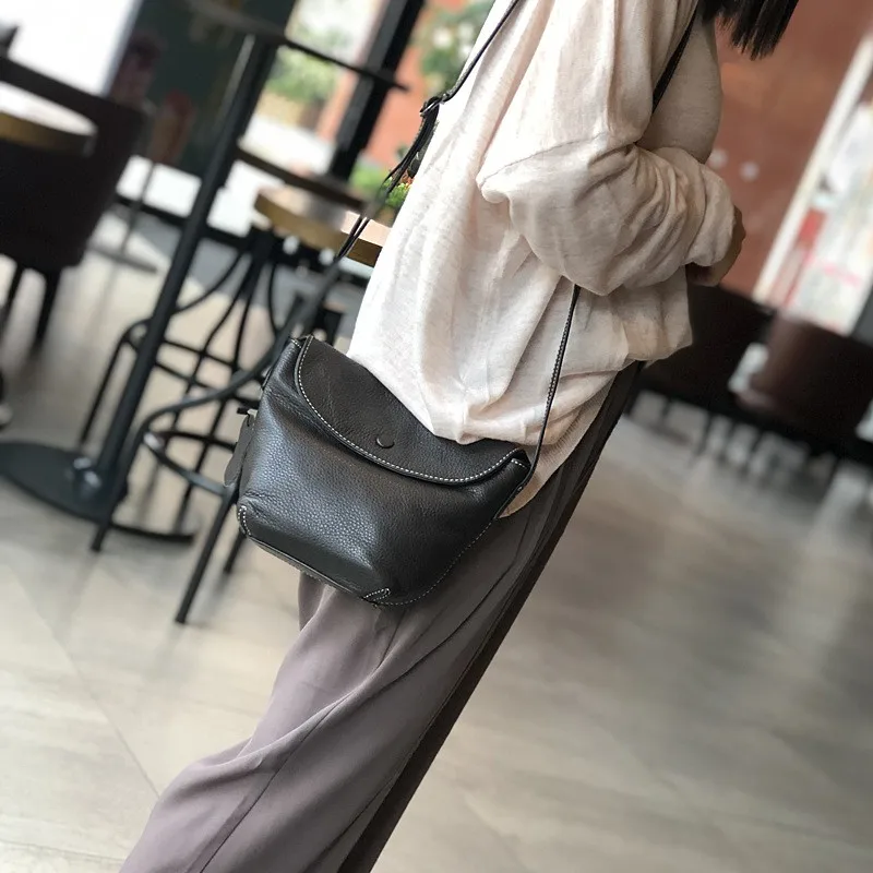 

Vintage Women Casual Genuine Leather Small Pouch Shoulder Bag Ladies Retro Slung Crossbody Bags Mini Packing Bolsa Feminina