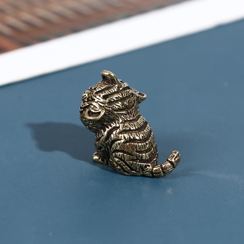 Фото 1 шт. модный брелок латунный мультяшный маленький с тигром кулон со знаком