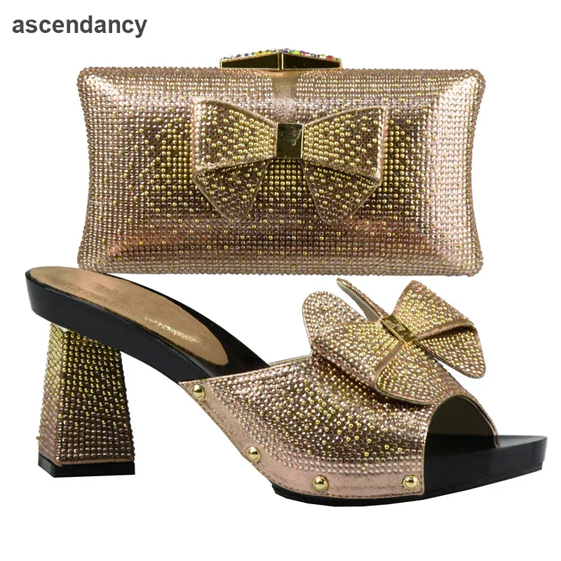 Комплект из обуви и сумки в африканском стиле 2018 персиковый цвет итальянская