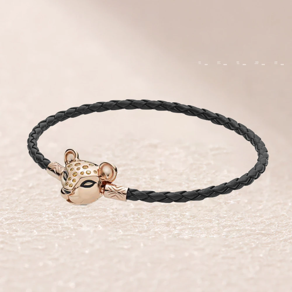 

588053CBK Rose Black Leather Bracelet with Lioness Clasp