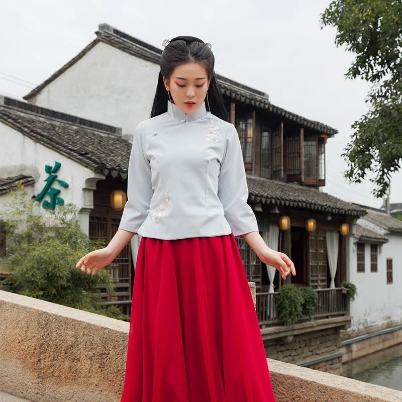 

Republic of China embroidery Traditional Chinese Schoolgirl clothing Youth Hanfu Bridesmaid Tea clothing movie drama costumes
