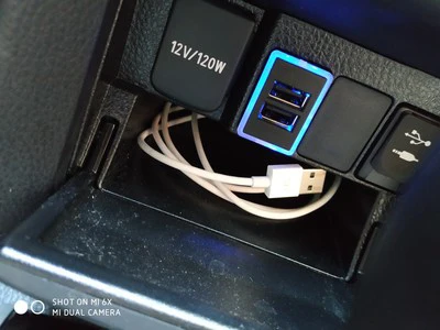 QC3.0 быстрое зарядное устройство для автомобиля с двумя USB портами IPHONE Samsung