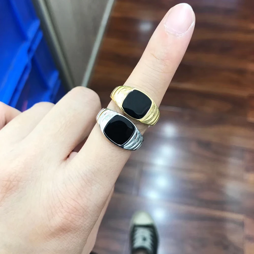 Fashion New 2020 Dignified Black Carnelian Stainless Steel Gold Ring for Men Women Wedding Pinky Rings Male Status Jewelry